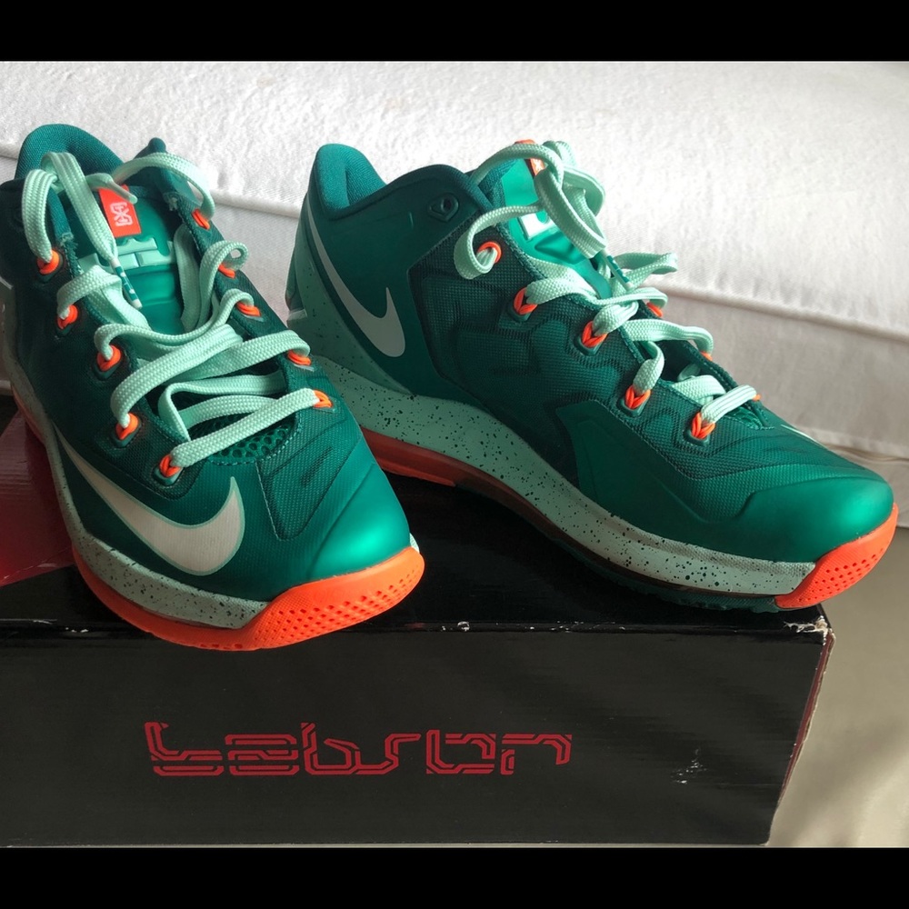 Max LeBron xl Low